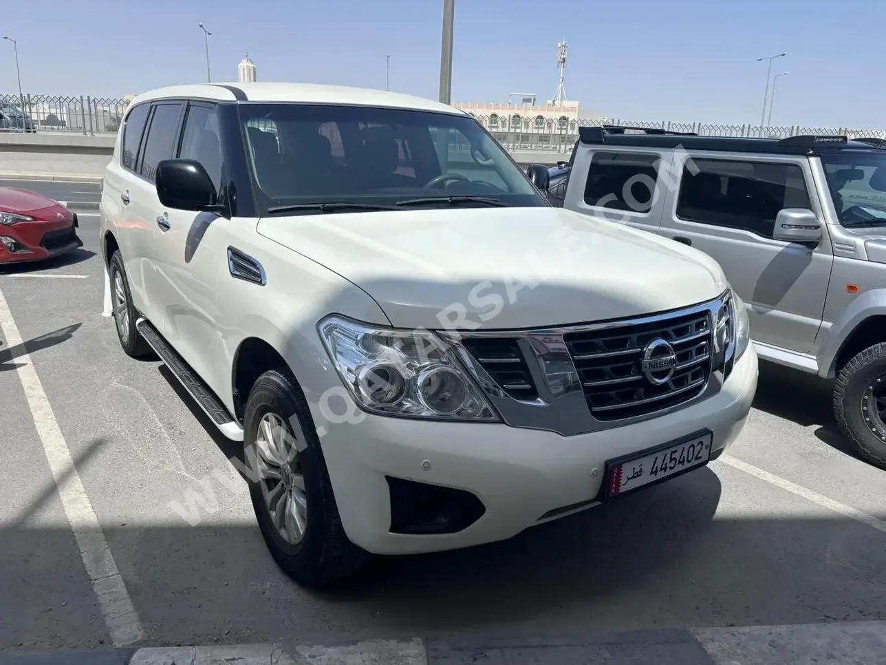 Nissan  Patrol  SE  2017  Automatic  224,000 Km  6 Cylinder  Four Wheel Drive (4WD)  SUV  White