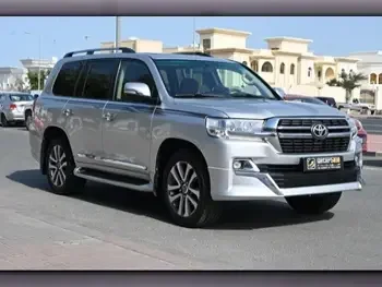 Toyota  Land Cruiser  GXR  2008  Automatic  175,000 Km  8 Cylinder  Four Wheel Drive (4WD)  SUV  Silver