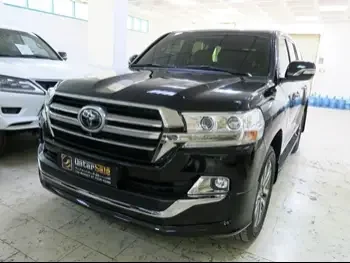  Toyota  Land Cruiser  VXR  2019  Automatic  97,000 Km  8 Cylinder  Four Wheel Drive (4WD)  SUV  Black  With Warranty