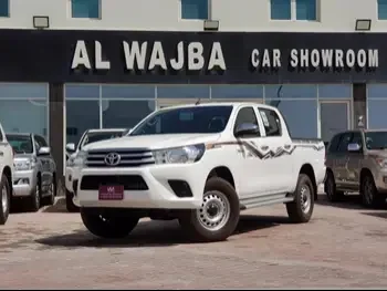 Toyota  Hilux  2024  Automatic  7,000 Km  4 Cylinder  Four Wheel Drive (4WD)  Pick Up  White  With Warranty