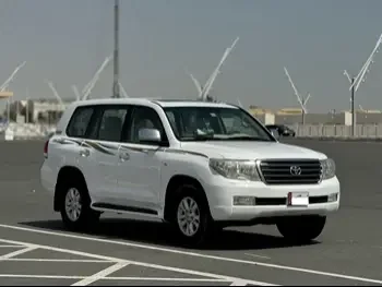 Toyota  Land Cruiser  GXR  2011  Automatic  370,000 Km  8 Cylinder  Four Wheel Drive (4WD)  SUV  White