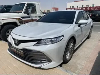 Toyota  Camry  Limited  2019  Automatic  15,000 Km  6 Cylinder  Front Wheel Drive (FWD)  Sedan  White