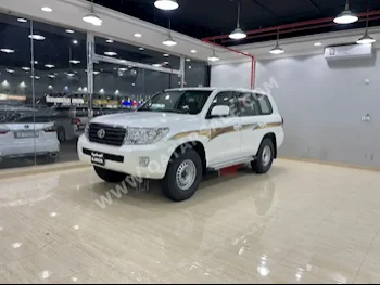 Toyota  Land Cruiser  GX  2010  Automatic  312,000 Km  6 Cylinder  Four Wheel Drive (4WD)  SUV  White