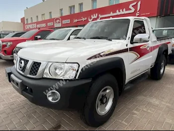 Nissan  Patrol  Pickup  2016  Manual  153,000 Km  6 Cylinder  Four Wheel Drive (4WD)  Pick Up  White