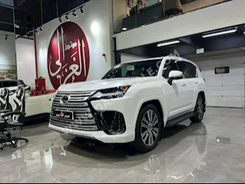 Lexus  LX  600 Luxury  2022  Automatic  10,000 Km  6 Cylinder  Four Wheel Drive (4WD)  SUV  White  With Warranty