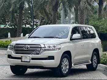 Toyota  Land Cruiser  GXR  2019  Automatic  66,000 Km  6 Cylinder  Four Wheel Drive (4WD)  SUV  White