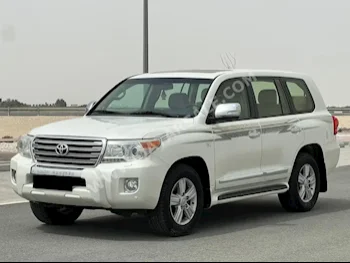 Toyota  Land Cruiser  VXR  2012  Automatic  167,000 Km  8 Cylinder  Four Wheel Drive (4WD)  SUV  White