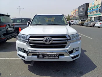 Toyota  Land Cruiser  GXR  2020  Automatic  180٬000 Km  8 Cylinder  Four Wheel Drive (4WD)  SUV  White