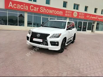 Lexus  LX  570  2009  Automatic  149,000 Km  8 Cylinder  Four Wheel Drive (4WD)  SUV  White