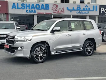 Toyota  Land Cruiser  VXR  2021  Automatic  156,000 Km  8 Cylinder  Four Wheel Drive (4WD)  SUV  Silver