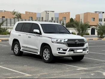 Toyota  Land Cruiser  GXR  2021  Automatic  127,000 Km  6 Cylinder  Four Wheel Drive (4WD)  SUV  White