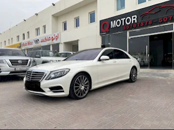 Mercedes-Benz  S-Class  400  2015  Automatic  205,000 Km  6 Cylinder  Rear Wheel Drive (RWD)  Sedan  White