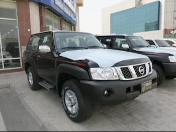 Nissan  Patrol  GL  2023  Manual  0 Km  6 Cylinder  Four Wheel Drive (4WD)  SUV  Black  With Warranty