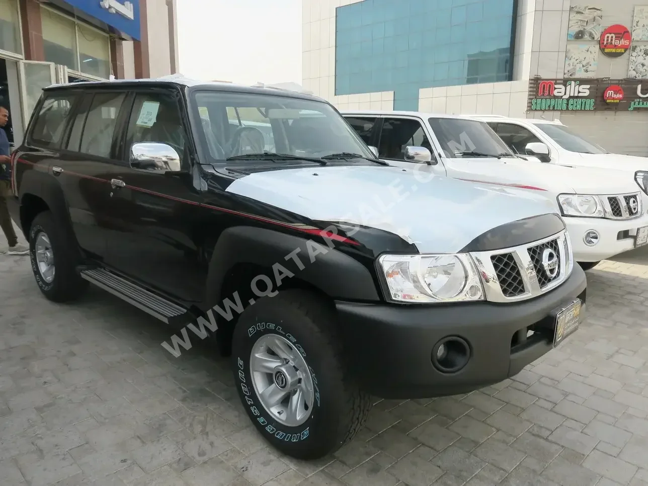 Nissan  Patrol  GL  2023  Manual  0 Km  6 Cylinder  Four Wheel Drive (4WD)  SUV  Black  With Warranty