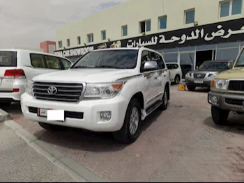 Toyota  Land Cruiser  GXR  2013  Automatic  282,000 Km  8 Cylinder  Four Wheel Drive (4WD)  SUV  White