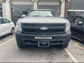 Chevrolet  Silverado  2011  Automatic  250,000 Km  8 Cylinder  Four Wheel Drive (4WD)  Pick Up  Gray