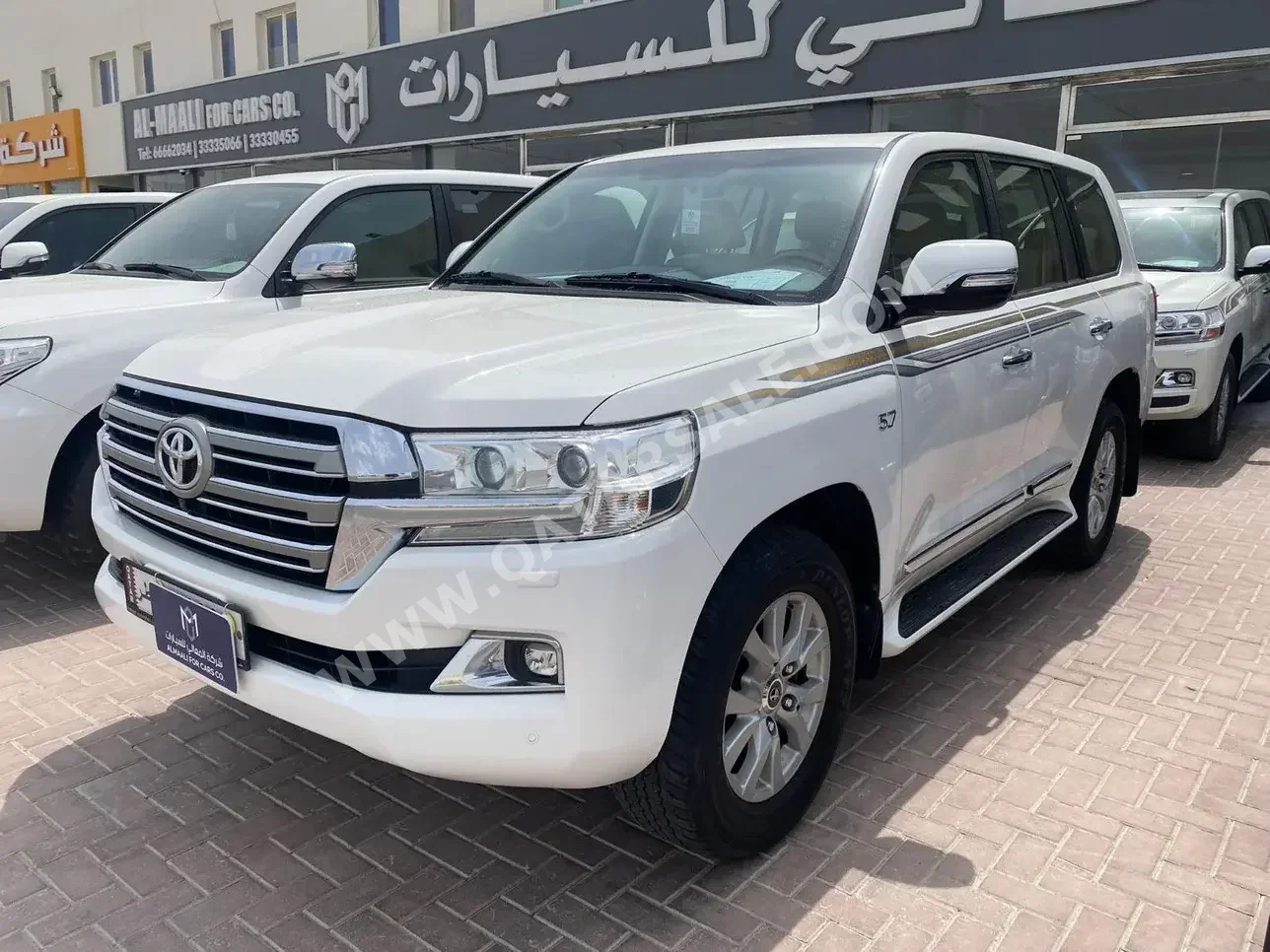 Toyota  Land Cruiser  VXR  2016  Automatic  155,000 Km  8 Cylinder  Four Wheel Drive (4WD)  SUV  White