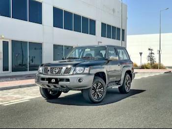 Nissan  Patrol  Super Safari  2023  Automatic  3,600 Km  6 Cylinder  Four Wheel Drive (4WD)  SUV  Black  With Warranty