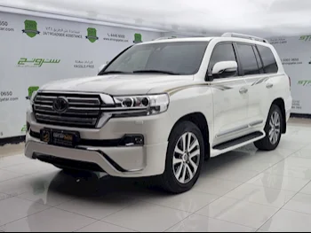 Toyota  Land Cruiser  VXS  2017  Automatic  210,000 Km  8 Cylinder  Four Wheel Drive (4WD)  SUV  White