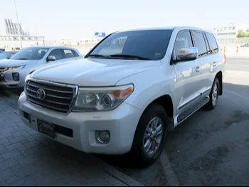 Toyota  Land Cruiser  GXR  2013  Automatic  281,000 Km  6 Cylinder  Four Wheel Drive (4WD)  SUV  White