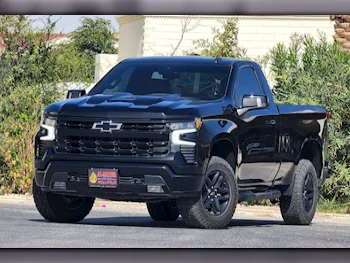 Chevrolet  Silverado  Trail Boss  2023  Automatic  15,000 Km  8 Cylinder  Four Wheel Drive (4WD)  Pick Up  Black  With Warranty