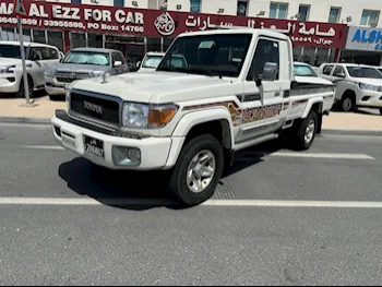 Toyota  Land Cruiser  LX  2021  Manual  132,000 Km  6 Cylinder  Four Wheel Drive (4WD)  Pick Up  White