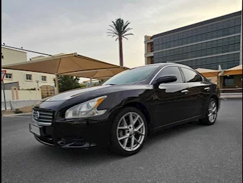 Nissan  Maxima  S  2011  Automatic  166,000 Km  6 Cylinder  Front Wheel Drive (FWD)  Sedan  Maroon