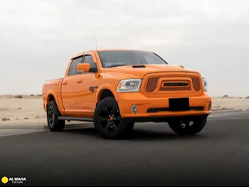 Dodge  Ram  1500 Classic  2020  Automatic  44,000 Km  8 Cylinder  Four Wheel Drive (4WD)  Pick Up  Orange