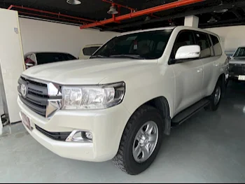 Toyota  Land Cruiser  GX  2021  Automatic  40,000 Km  6 Cylinder  Four Wheel Drive (4WD)  SUV  White