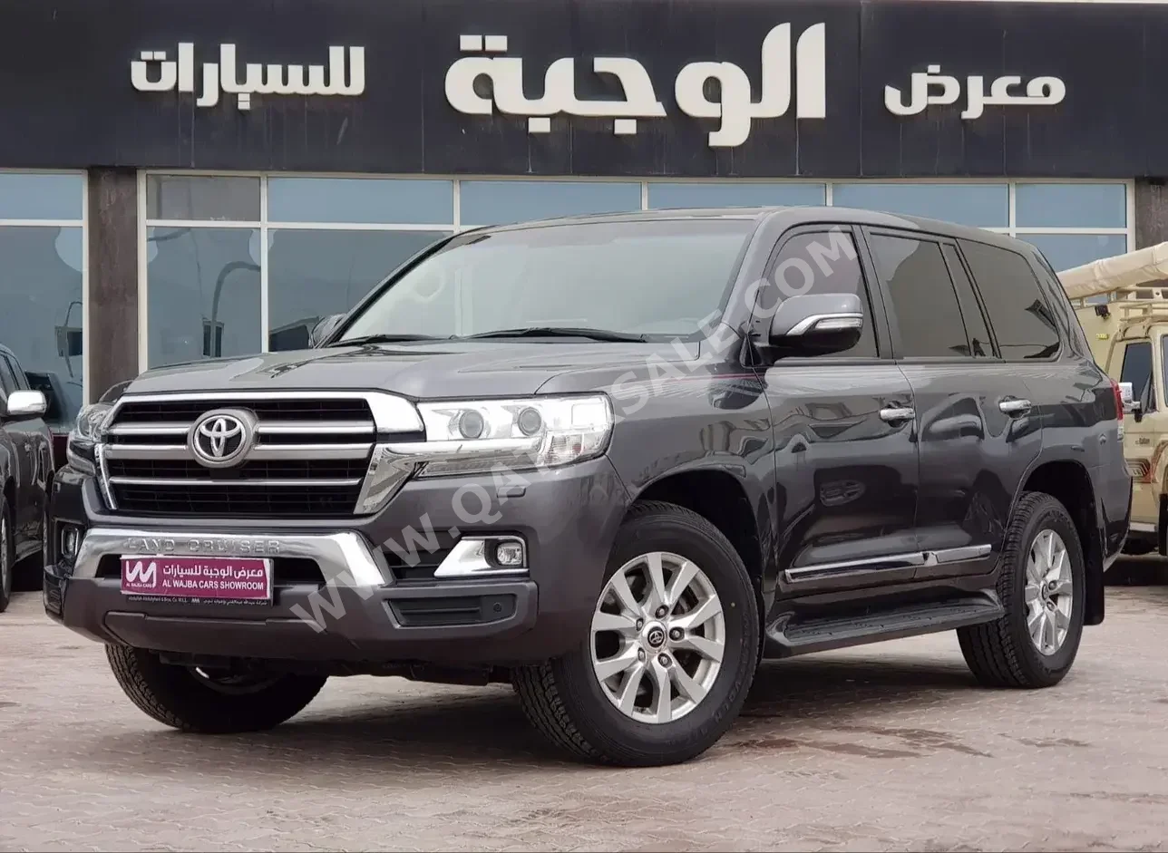 Toyota  Land Cruiser  GXR  2019  Automatic  127,000 Km  8 Cylinder  Four Wheel Drive (4WD)  SUV  Gray