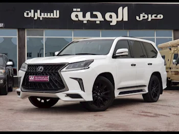 Lexus  LX  570 S Black Edition  2019  Automatic  140,000 Km  8 Cylinder  Four Wheel Drive (4WD)  SUV  White