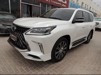 Lexus  LX  570  2018  Automatic  108,000 Km  8 Cylinder  Four Wheel Drive (4WD)  SUV  White