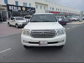 Toyota  Land Cruiser  VXR  2011  Automatic  342,000 Km  8 Cylinder  Four Wheel Drive (4WD)  SUV  White