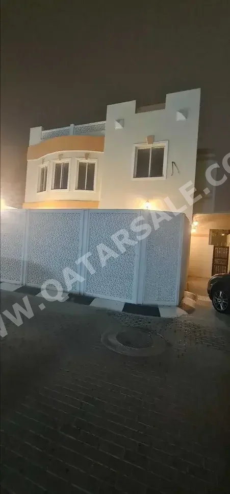 Family Residential  Not Furnished  Umm Salal  Al Kharaitiyat  4 Bedrooms