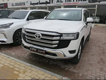 Toyota  Land Cruiser  GXR  2022  Automatic  80,000 Km  6 Cylinder  Four Wheel Drive (4WD)  SUV  White