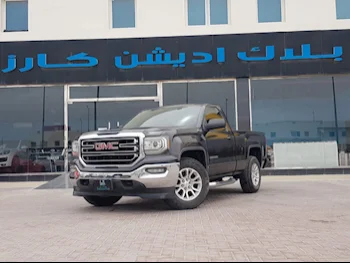 GMC  Sierra  2016  Automatic  105,000 Km  8 Cylinder  Four Wheel Drive (4WD)  Pick Up  Brown