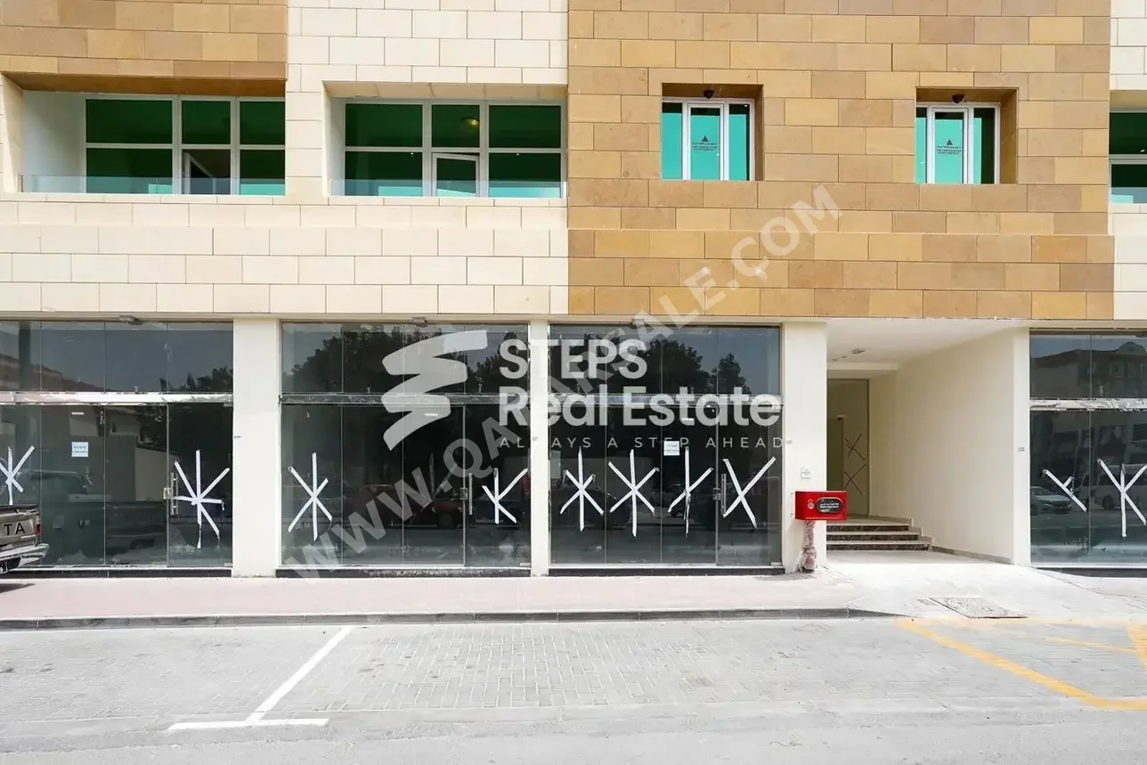 Commercial Shops - Not Furnished  - Doha  - Fereej Al Nasr