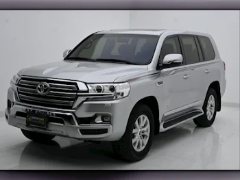 Toyota  Land Cruiser  GXR  2021  Automatic  46,000 Km  6 Cylinder  Four Wheel Drive (4WD)  SUV  Silver