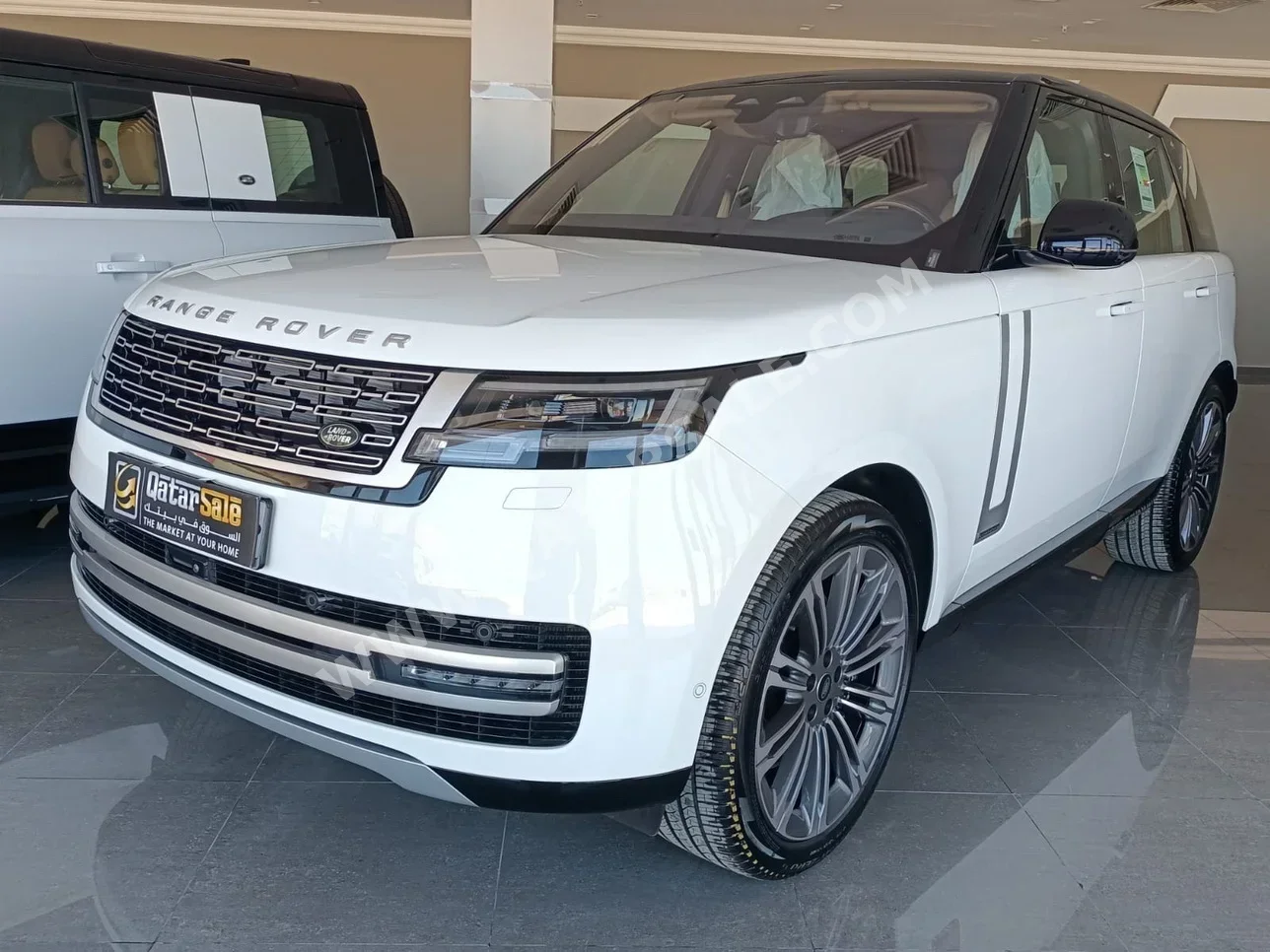  Land Rover  Range Rover  Vogue  Autobiography  2023  Automatic  0 Km  8 Cylinder  Four Wheel Drive (4WD)  SUV  White  With Warranty