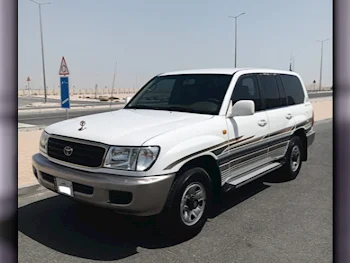 Toyota  Land Cruiser  GXR  2002  Automatic  107,000 Km  6 Cylinder  Four Wheel Drive (4WD)  SUV  White