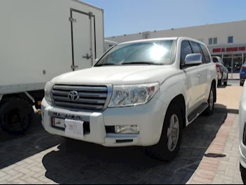 Toyota  Land Cruiser  VXR  2011  Automatic  500,000 Km  8 Cylinder  Four Wheel Drive (4WD)  SUV  White