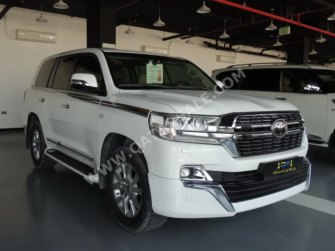 Toyota  Land Cruiser  VXR  2019  Automatic  192,000 Km  8 Cylinder  Four Wheel Drive (4WD)  SUV  White