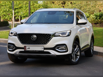 ام جي  أتش إس  4 سلندر  اس يو في ( أي دبليو دي )  أبيض  2023