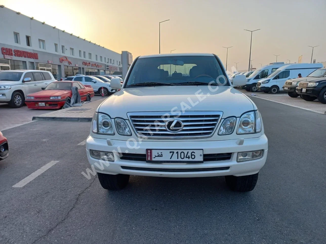 Lexus  LX  470  2004  Automatic  350,000 Km  8 Cylinder  Four Wheel Drive (4WD)  SUV  Silver