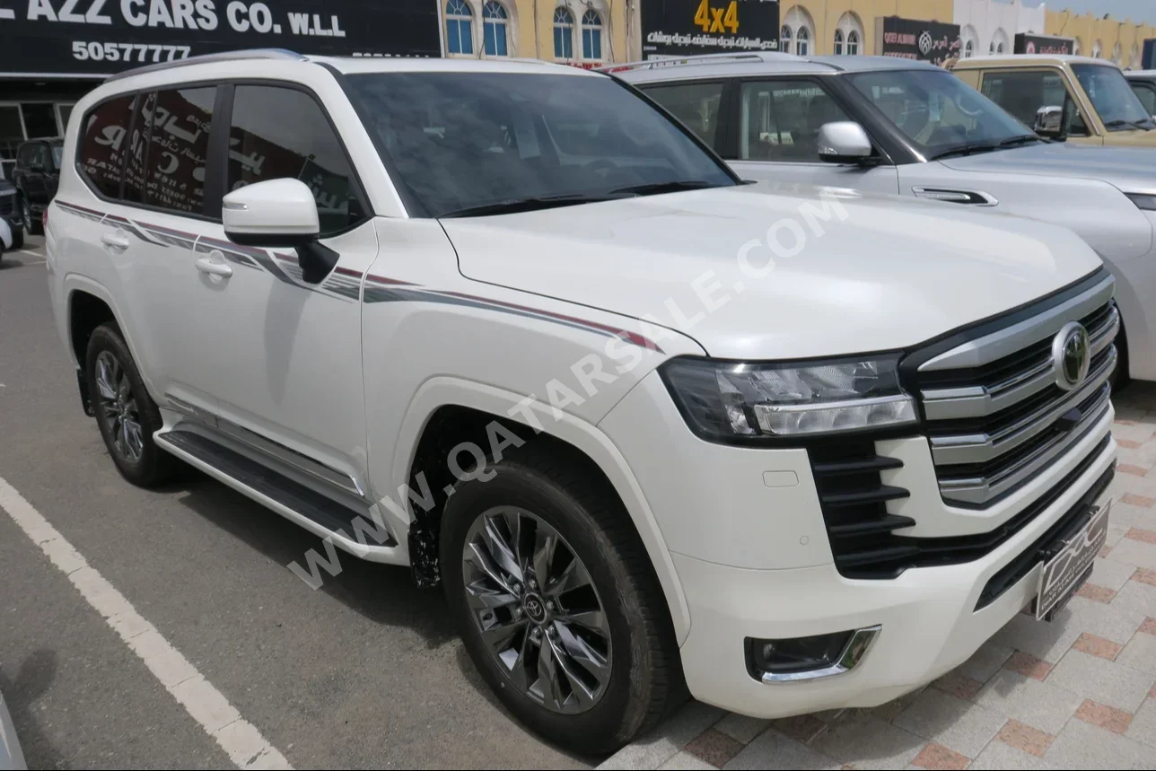 Toyota  Land Cruiser  GXR Twin Turbo  2024  Automatic  3,000 Km  6 Cylinder  Four Wheel Drive (4WD)  SUV  White  With Warranty