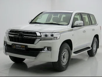 Toyota  Land Cruiser  VXR  2018  Automatic  205,000 Km  8 Cylinder  Four Wheel Drive (4WD)  SUV  White