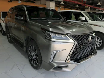 Lexus  LX  570 S  2018  Automatic  184,000 Km  8 Cylinder  Four Wheel Drive (4WD)  SUV  Sonic Titanium