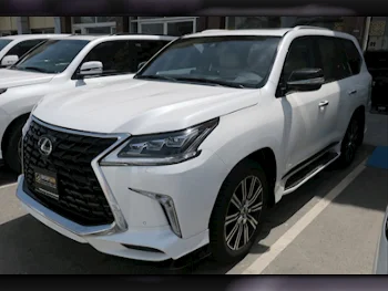 Lexus  LX  570 S  2016  Automatic  161,000 Km  8 Cylinder  Four Wheel Drive (4WD)  SUV  White