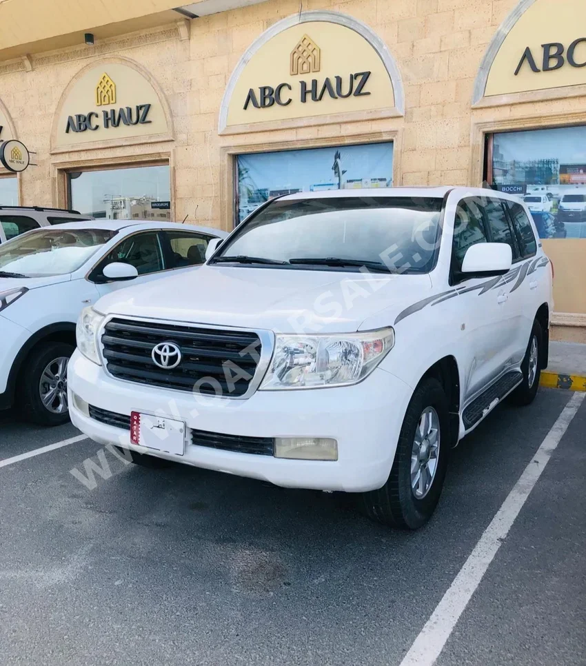 Toyota  Land Cruiser  GX  2011  Automatic  366,000 Km  6 Cylinder  Four Wheel Drive (4WD)  SUV  White