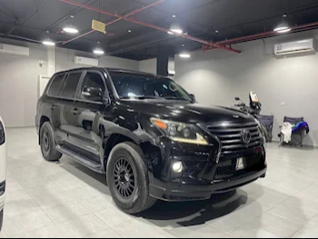 Lexus  LX  570  2013  Automatic  325,000 Km  8 Cylinder  Four Wheel Drive (4WD)  SUV  Black